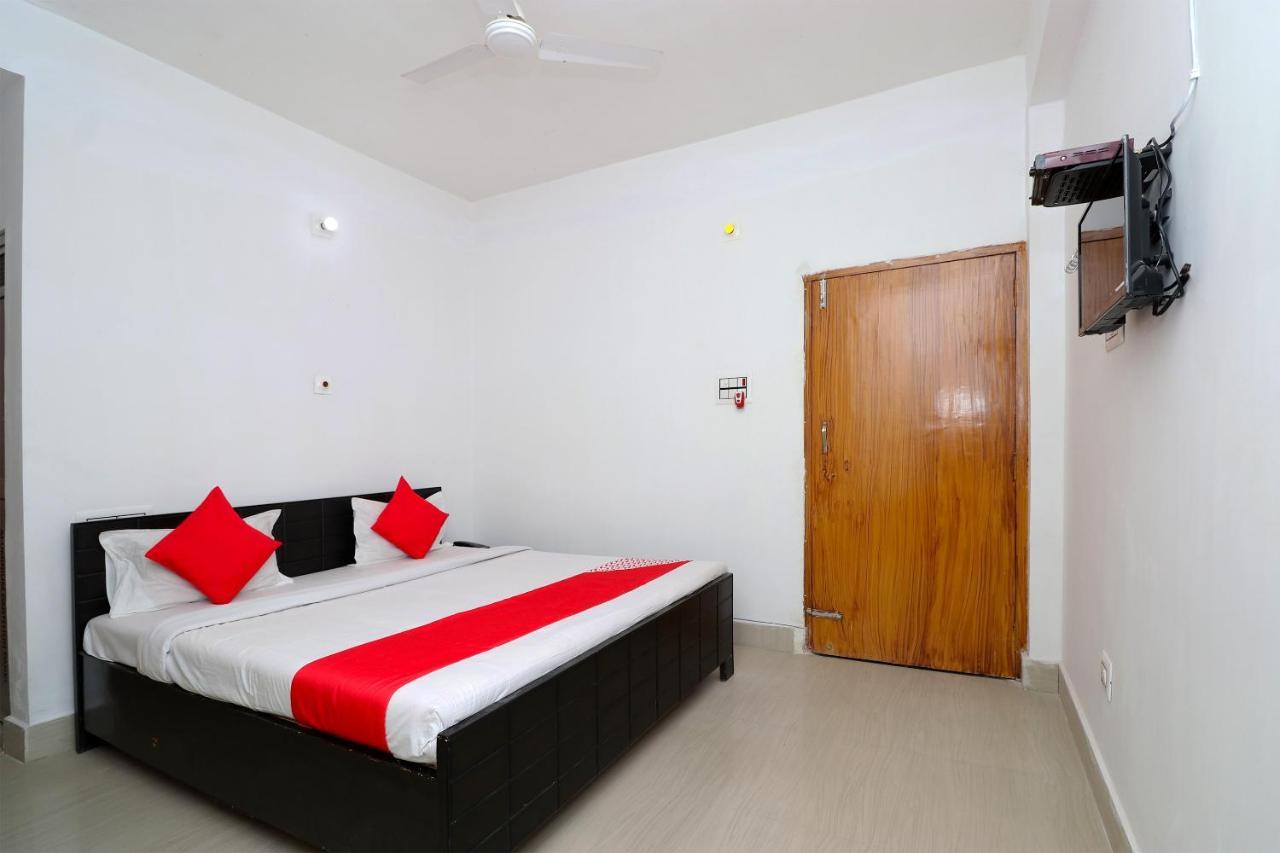 OYO 28298 Nalanda Guest House Extérieur photo